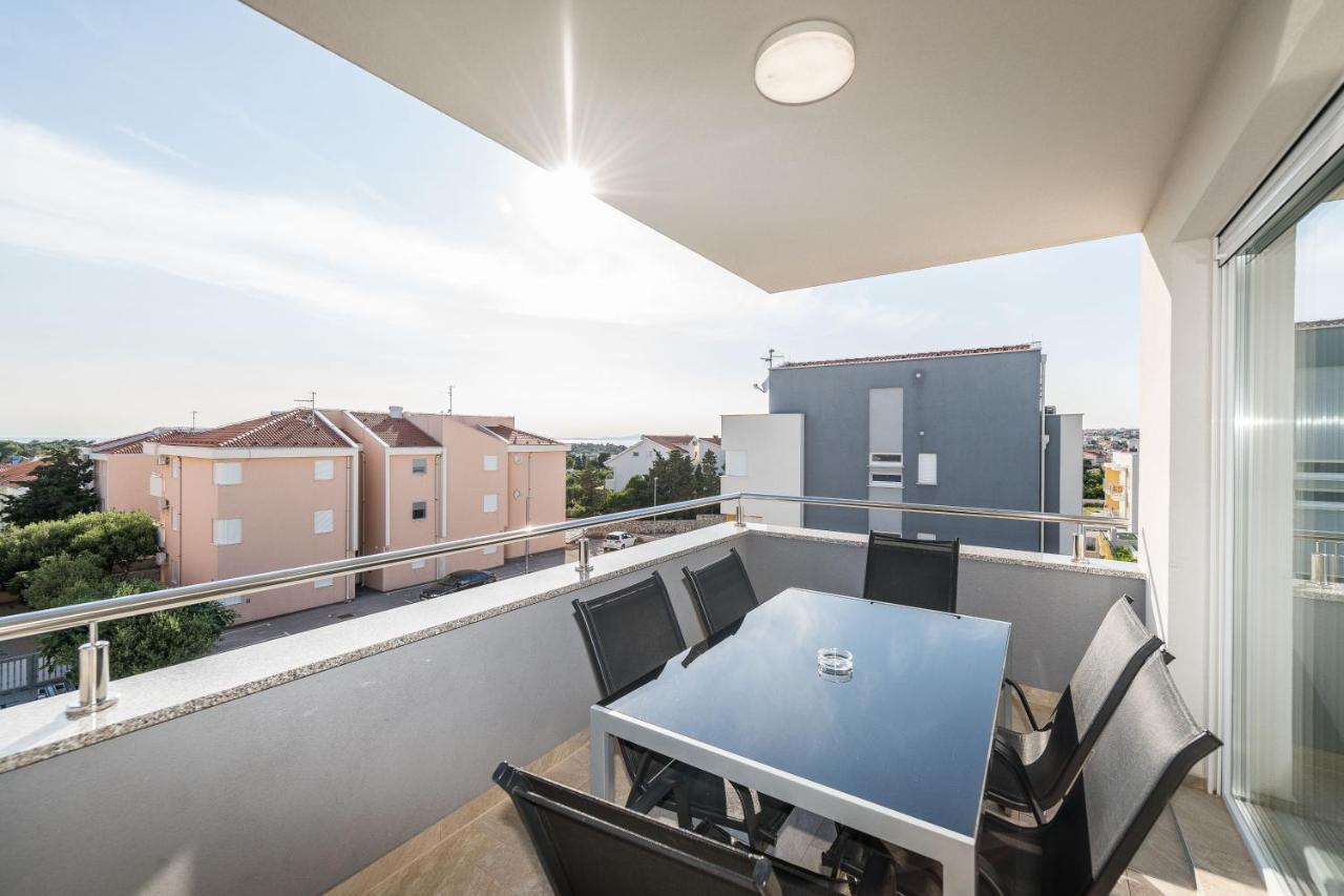 Apartments & Rooms Danivan Pool Villas B โนวาลยา ภายนอก รูปภาพ